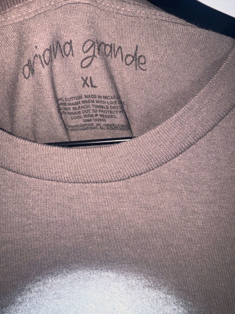 Official Ariana Grande Merch Brighter Days Spotlight Long Sleeve Shirt (Size XL) - Picture 4 of 4